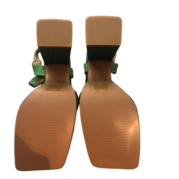 BRIGHT Green Satin Platform Strappy Sandals, Size 8.5 - Picture 7 of 13